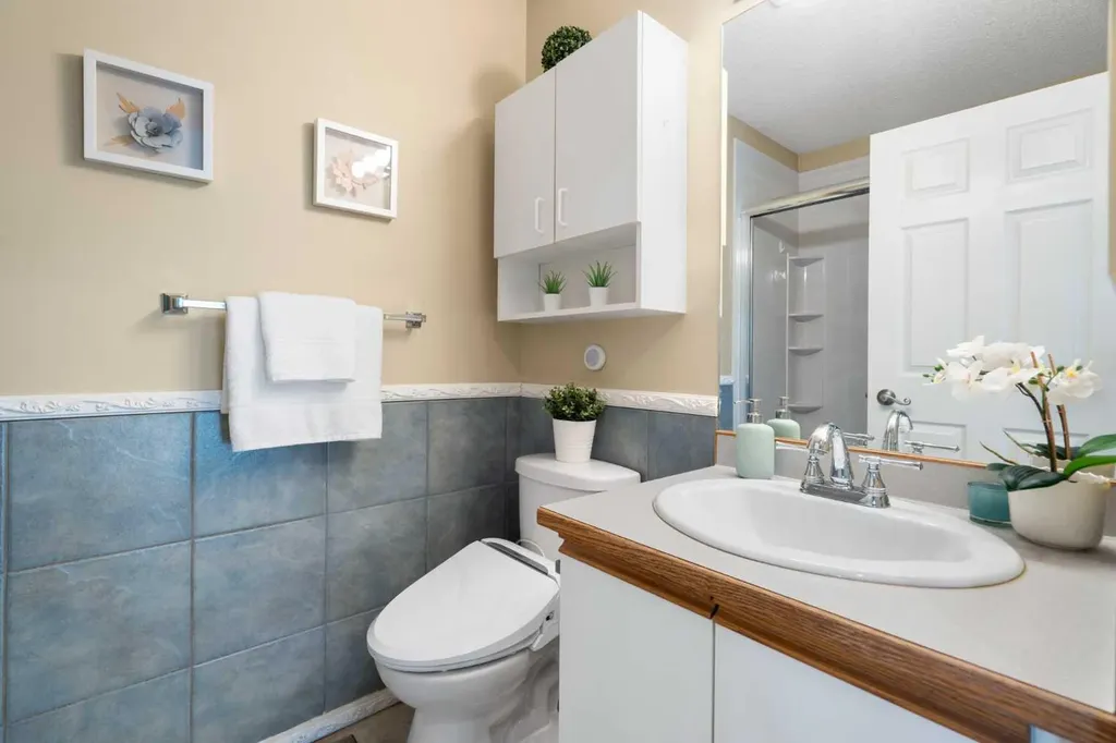 38 Hidden Spring Circle NW Calgary AB T3A 5H3
