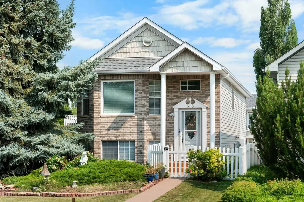 38 Hidden Spring Circle NW Calgary AB T3A 5H3