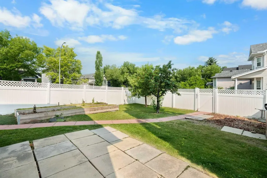 38 Hidden Spring Circle NW Calgary AB T3A 5H3