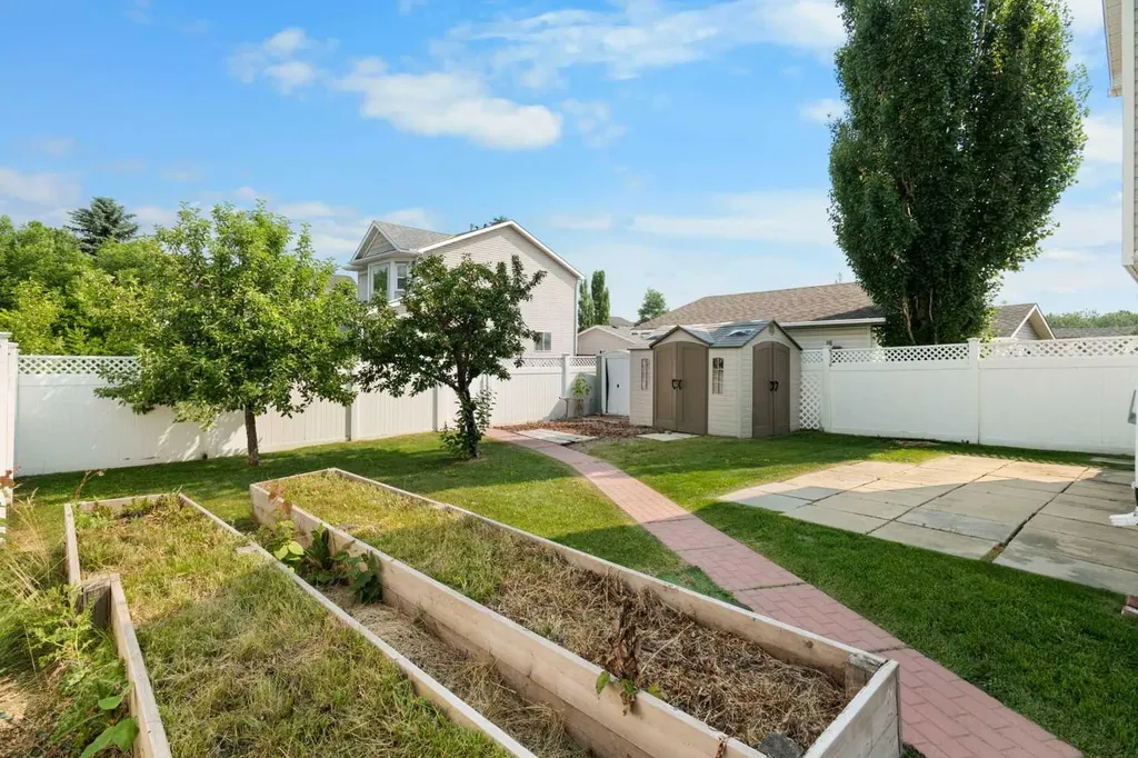 38 Hidden Spring Circle NW Calgary AB T3A 5H3