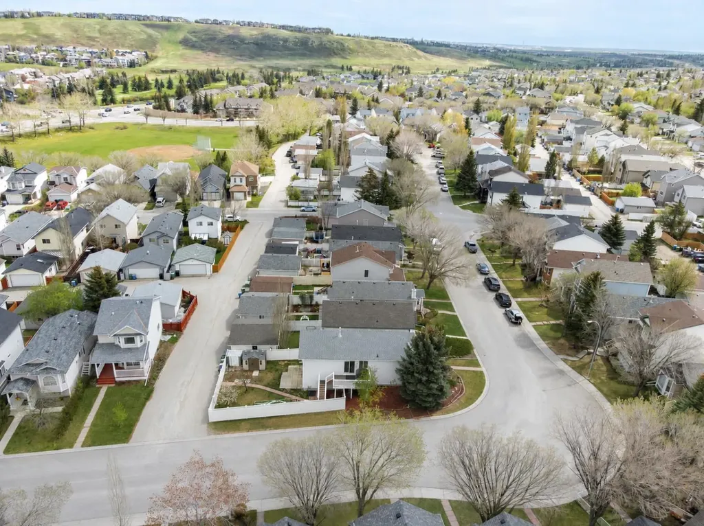 38 Hidden Spring Circle NW Calgary AB T3A 5H3