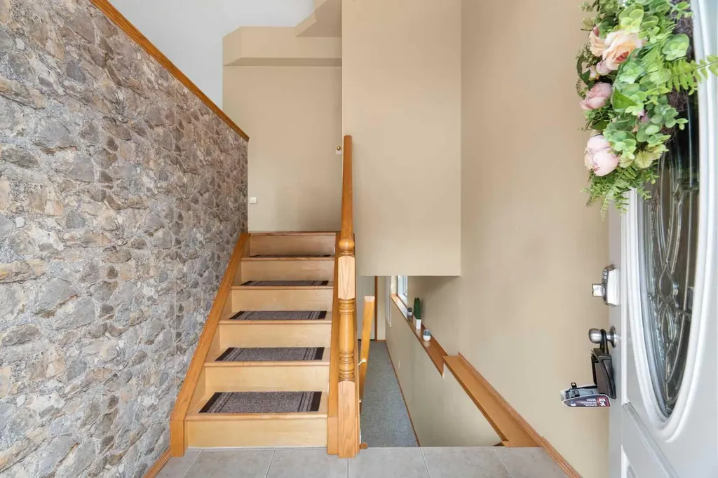 38 Hidden Spring Circle NW Calgary AB T3A 5H3