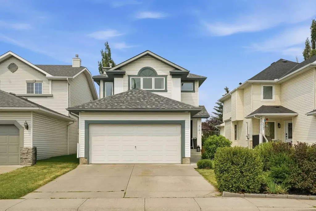 321 Douglas Ridge Circle SE Calgary AB T2Z 3H5