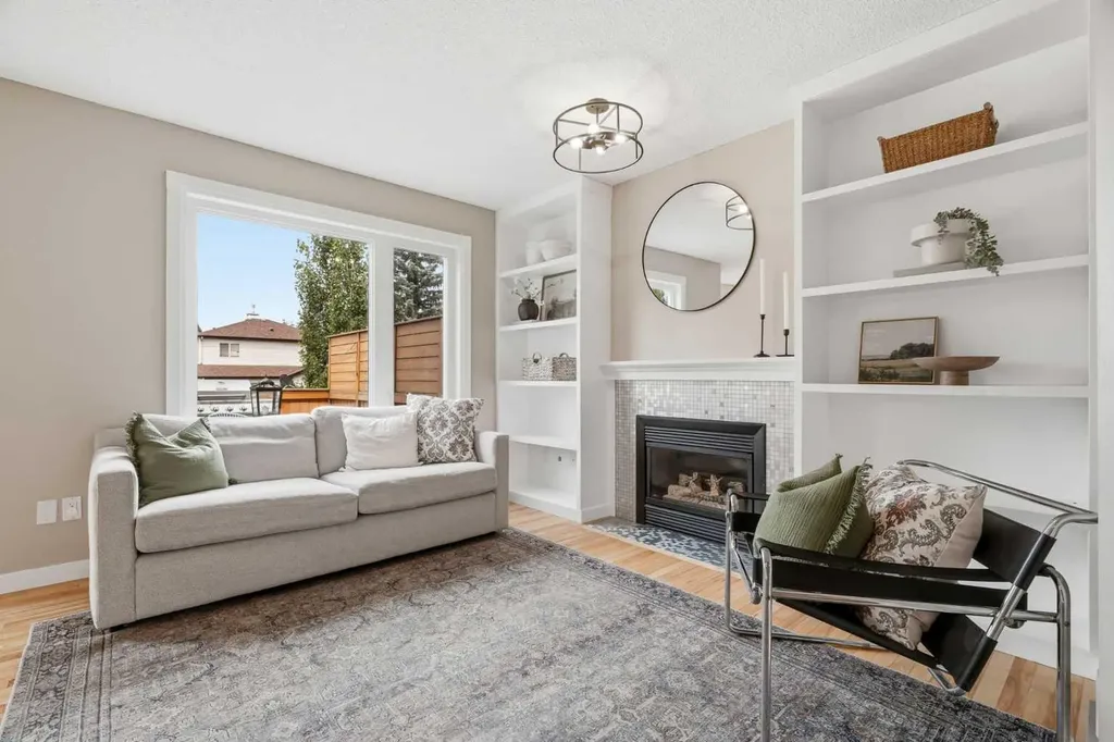 321 Douglas Ridge Circle SE Calgary AB T2Z 3H5