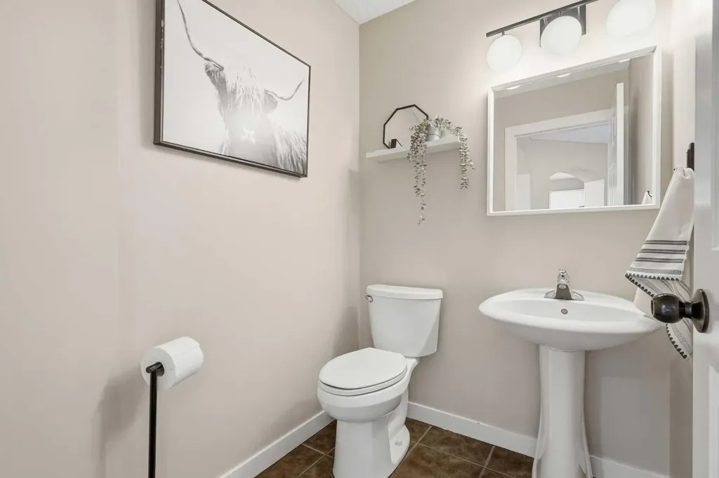 321 Douglas Ridge Circle SE Calgary AB T2Z 3H5