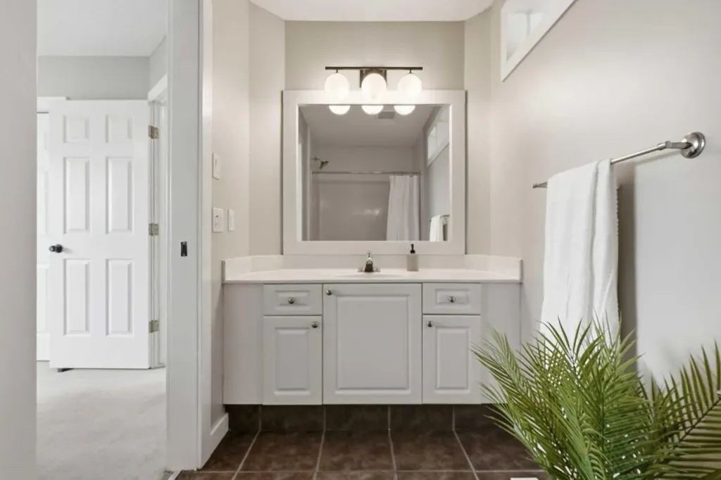 321 Douglas Ridge Circle SE Calgary AB T2Z 3H5