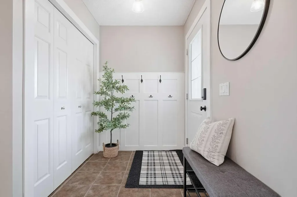 321 Douglas Ridge Circle SE Calgary AB T2Z 3H5