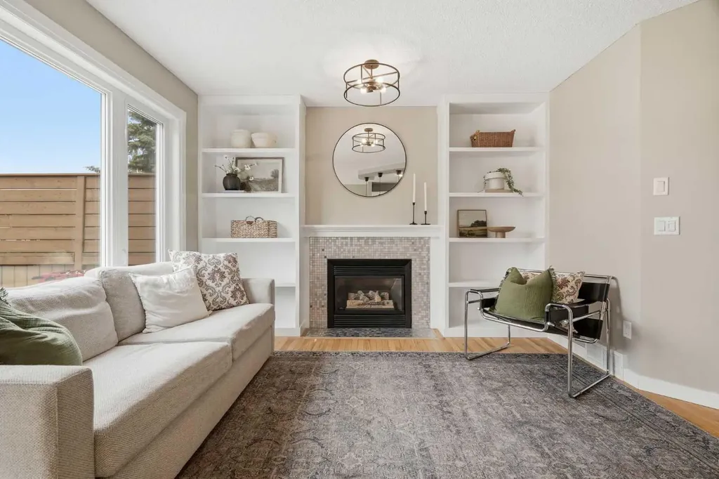 321 Douglas Ridge Circle SE Calgary AB T2Z 3H5