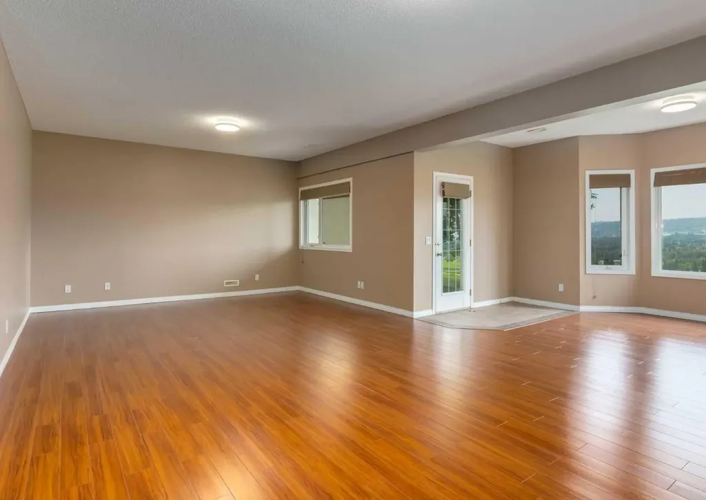 115 Scimitar Heath NW Calgary AB T3L 2E1