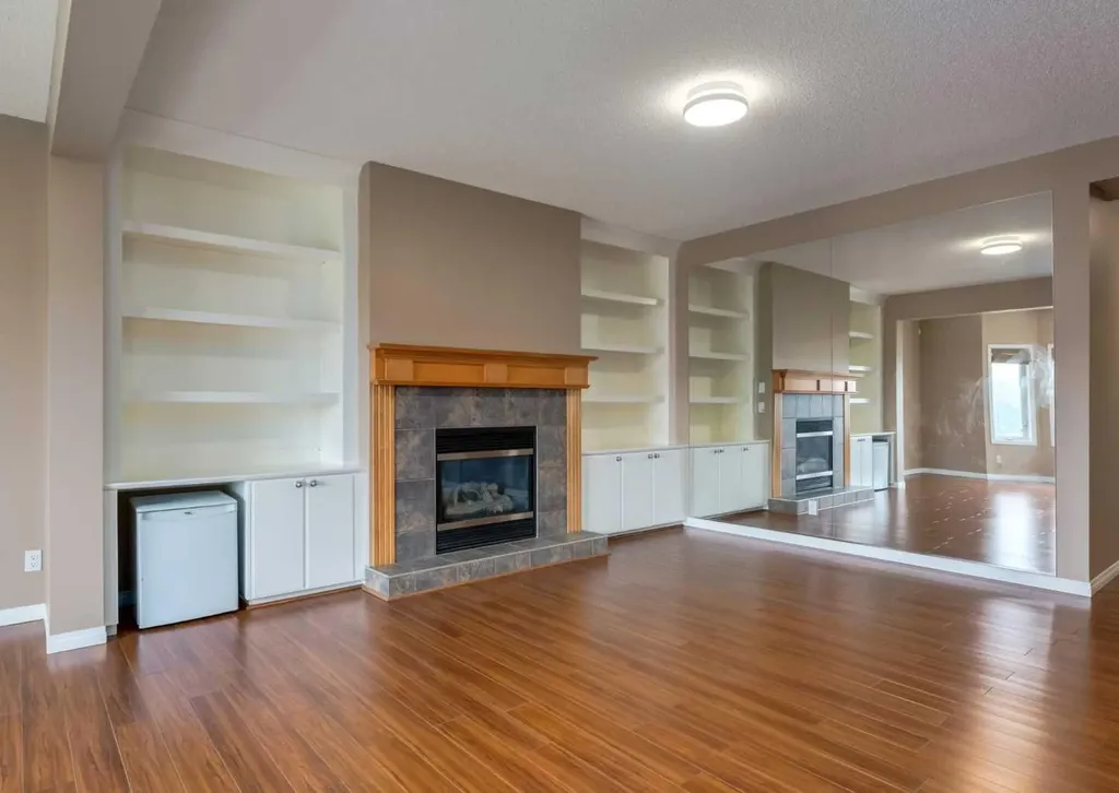 115 Scimitar Heath NW Calgary AB T3L 2E1