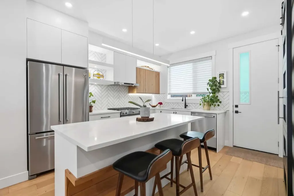 3250 18 Street SW Calgary AB T2T 6S5