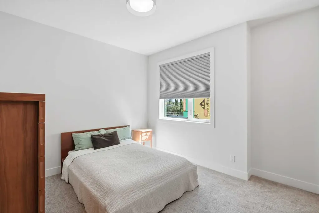 3250 18 Street SW Calgary AB T2T 6S5