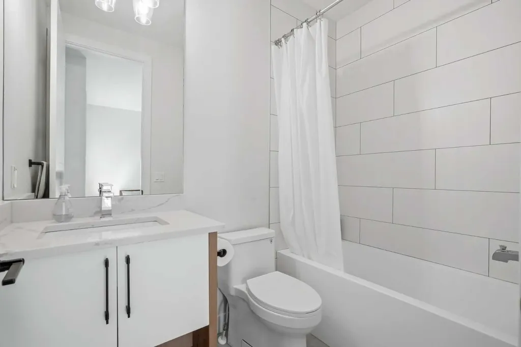 3250 18 Street SW Calgary AB T2T 6S5