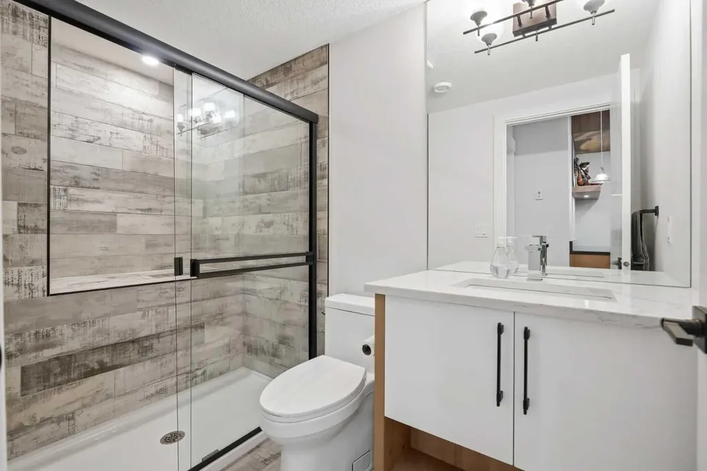 3250 18 Street SW Calgary AB T2T 6S5