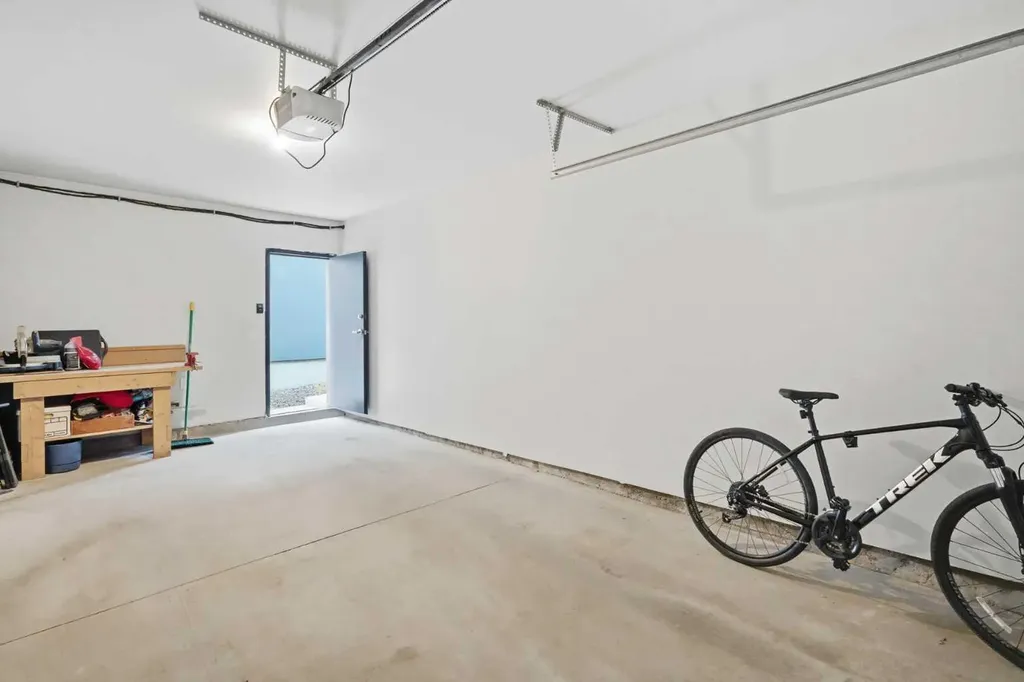 3250 18 Street SW Calgary AB T2T 6S5