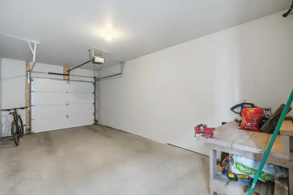 3250 18 Street SW Calgary AB T2T 6S5