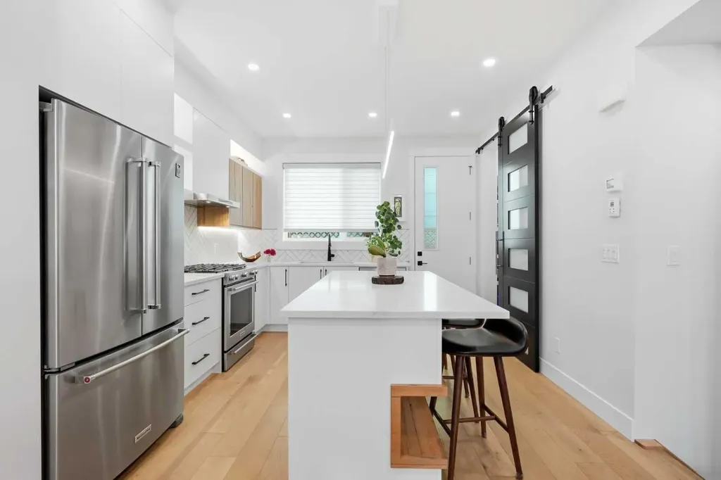 3250 18 Street SW Calgary AB T2T 6S5