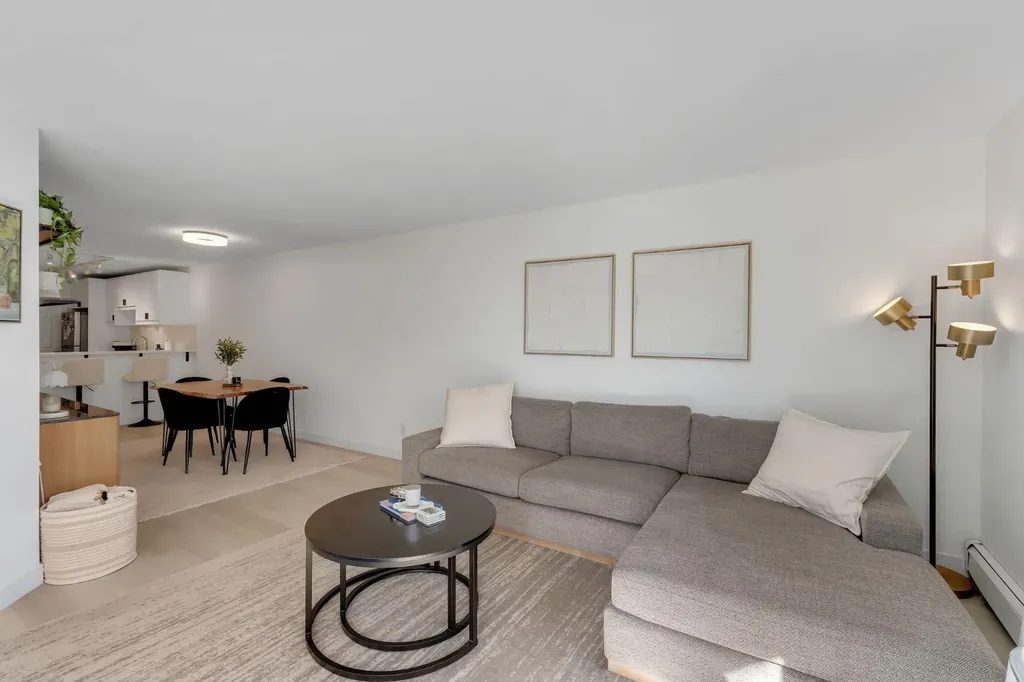 705 56 Avenue SW Calgary AB T2V 0G9