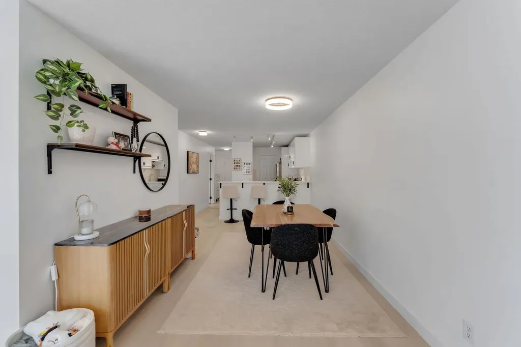 705 56 Avenue SW Calgary AB T2V 0G9