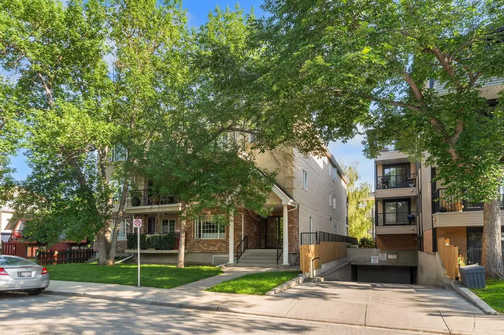 705 56 Avenue SW Calgary AB T2V 0G9