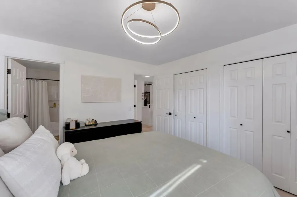 705 56 Avenue SW Calgary AB T2V 0G9