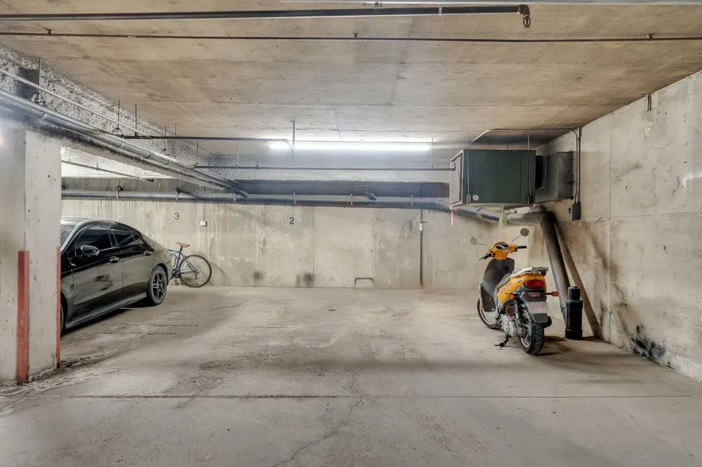 705 56 Avenue SW Calgary AB T2V 0G9