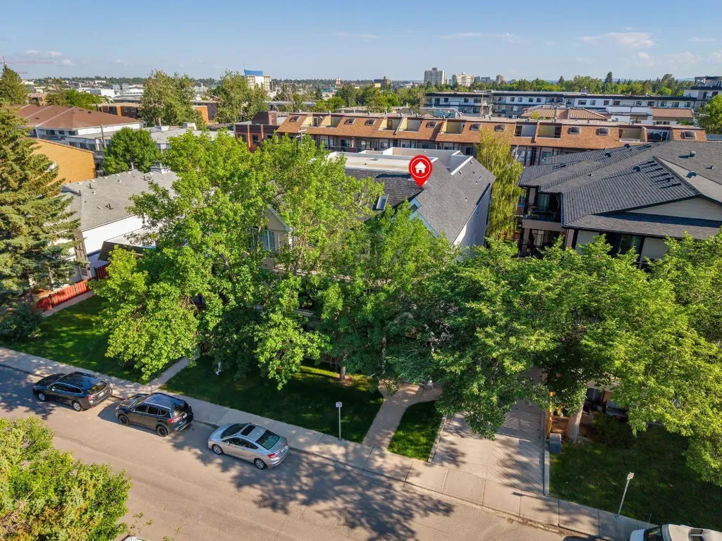 705 56 Avenue SW Calgary AB T2V 0G9