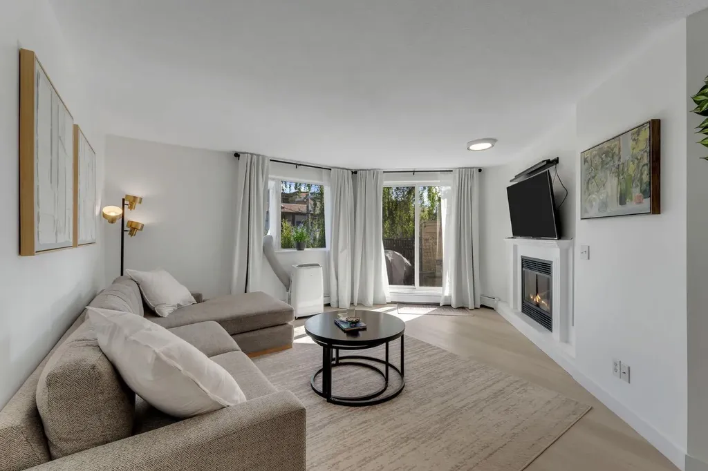 705 56 Avenue SW Calgary AB T2V 0G9