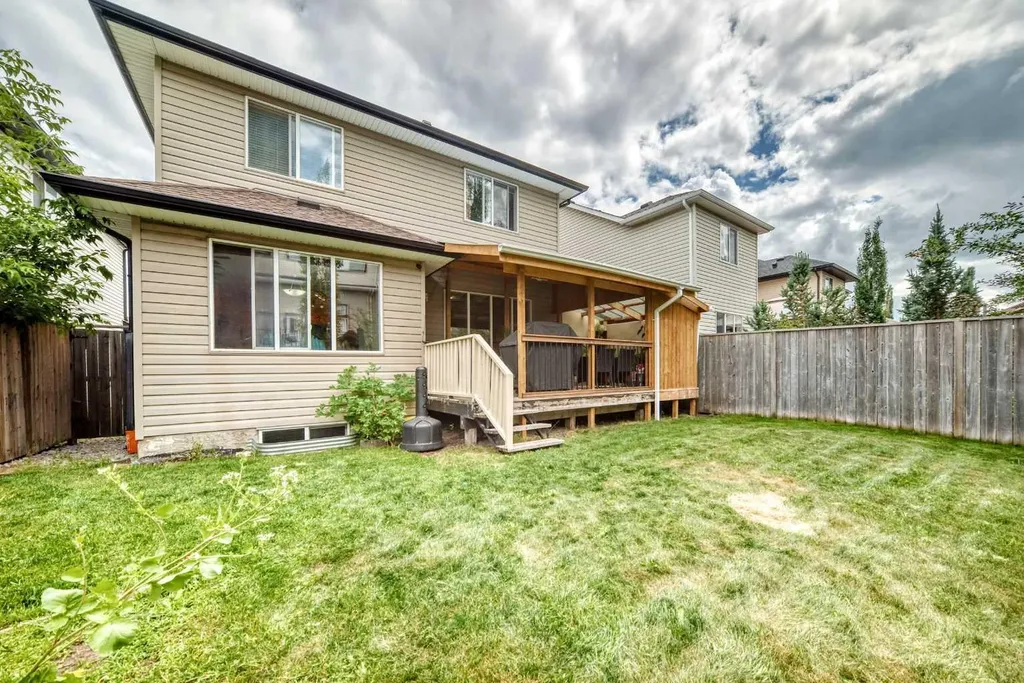 53 Everhollow Park SW Calgary AB T2Y4R3