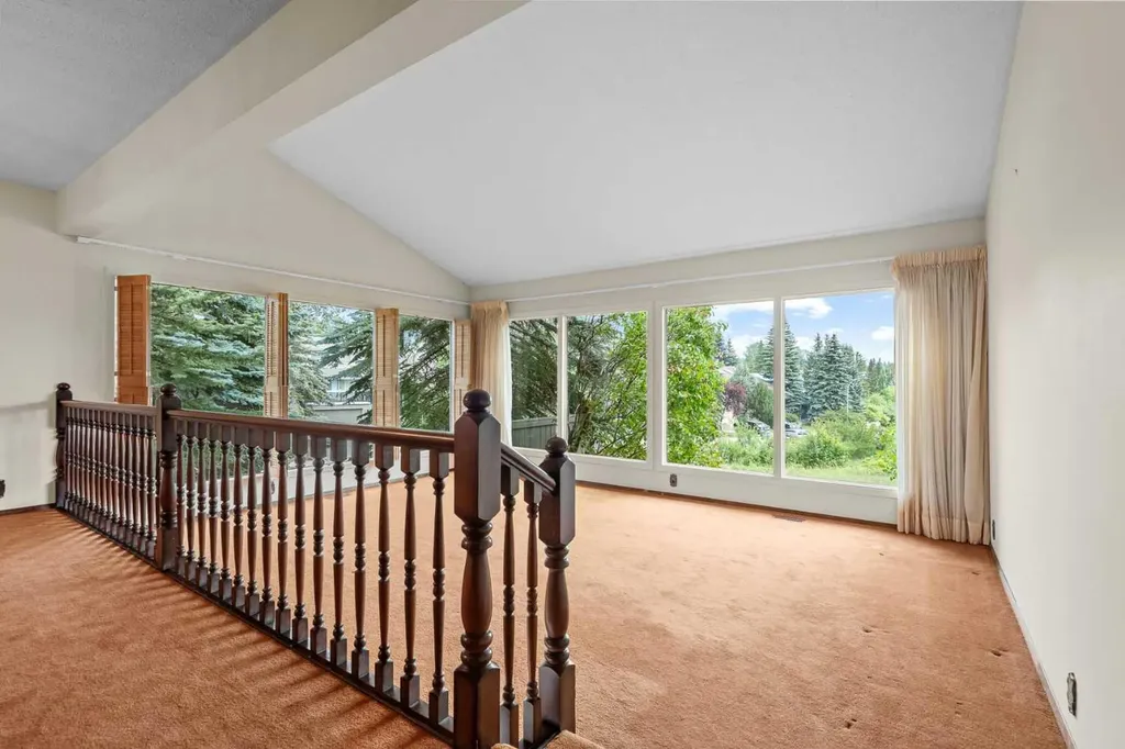 1901 Varsity Estates Drive NW Calgary AB T3B 4T7