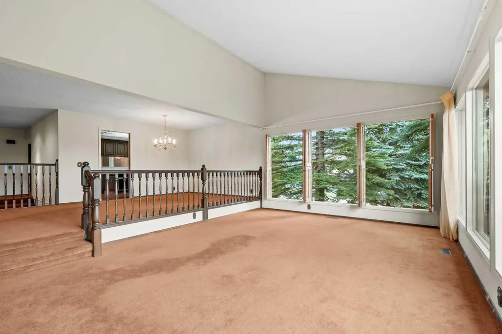 1901 Varsity Estates Drive NW Calgary AB T3B 4T7