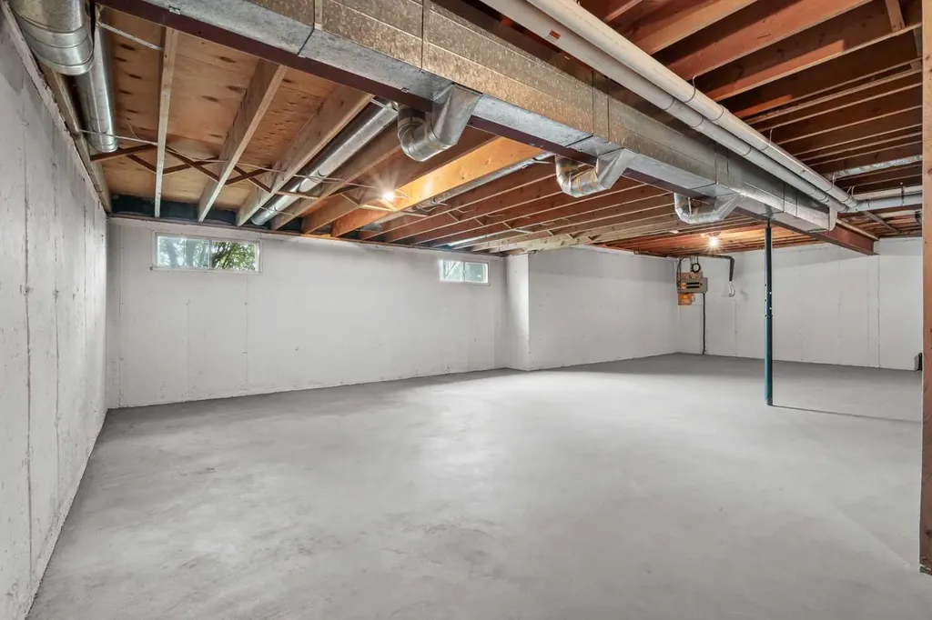 1901 Varsity Estates Drive NW Calgary AB T3B 4T7
