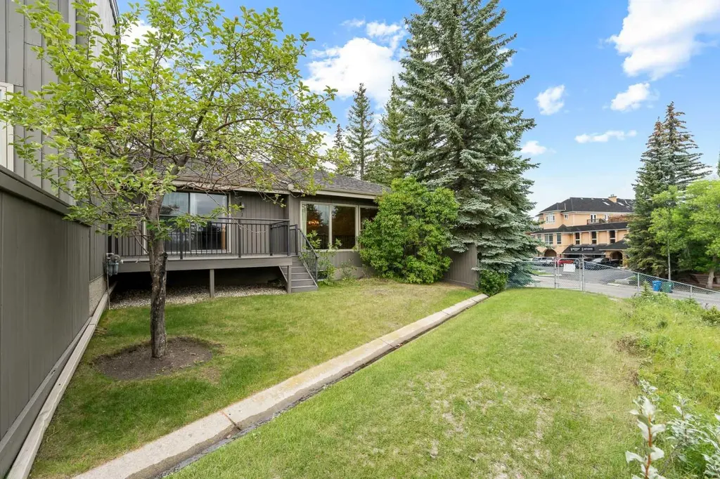 1901 Varsity Estates Drive NW Calgary AB T3B 4T7