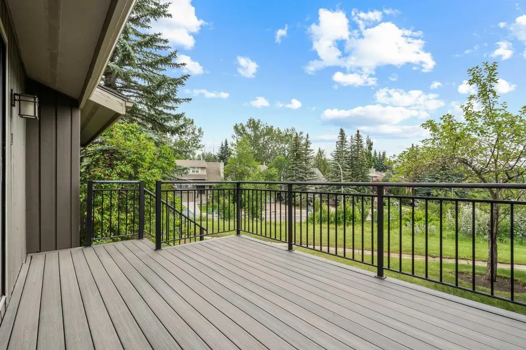 1901 Varsity Estates Drive NW Calgary AB T3B 4T7