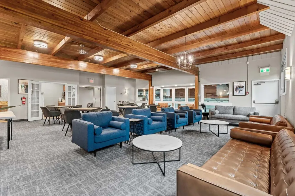 1901 Varsity Estates Drive NW Calgary AB T3B 4T7