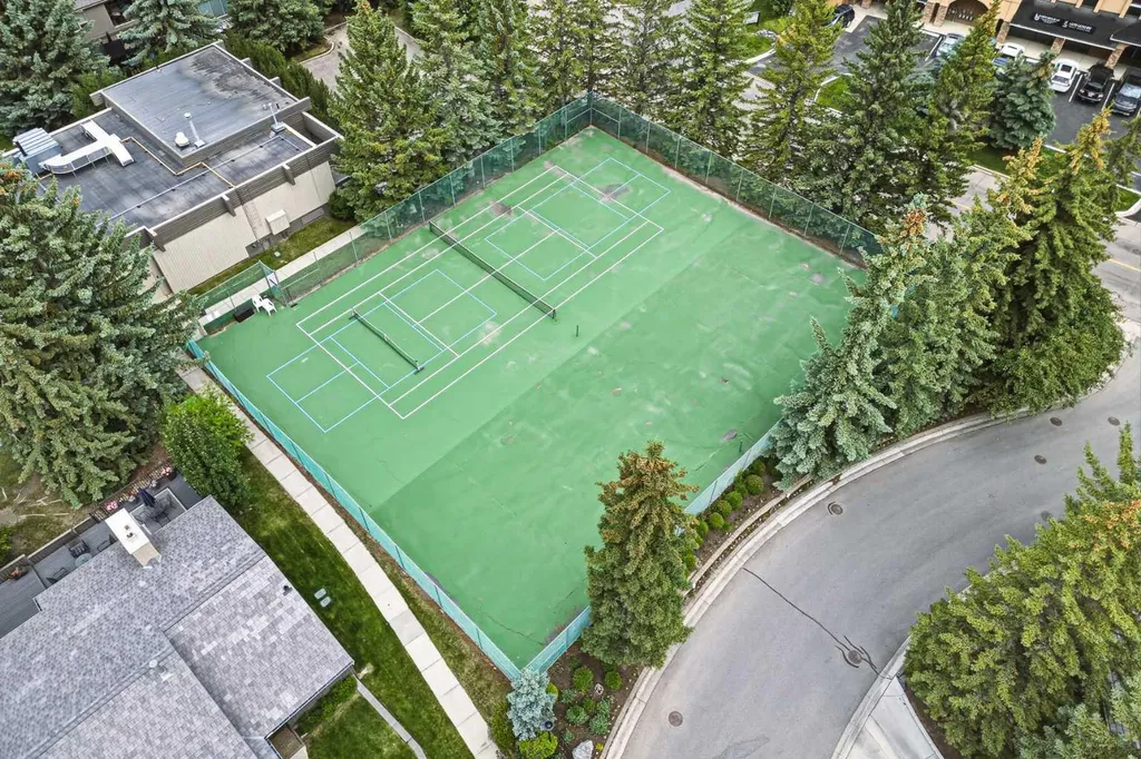 1901 Varsity Estates Drive NW Calgary AB T3B 4T7