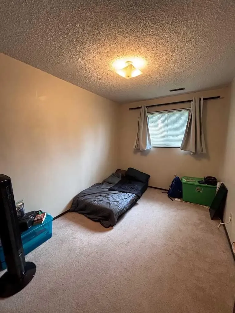 5 Acadia Road W Lethbridge AB T1K 4C1