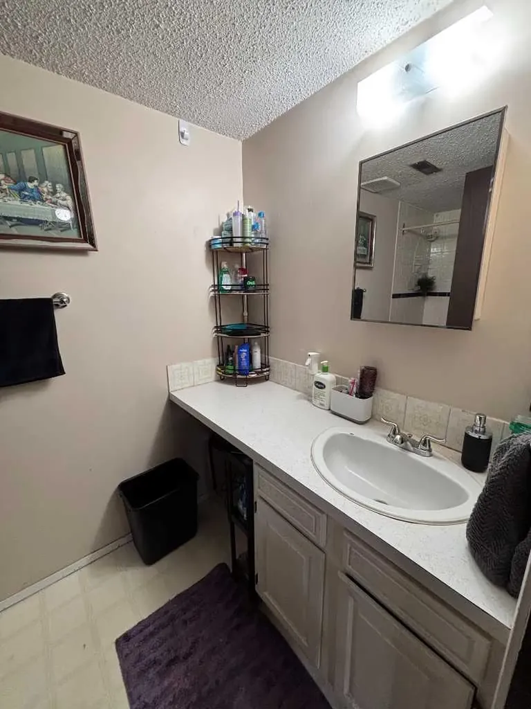 5 Acadia Road W Lethbridge AB T1K 4C1