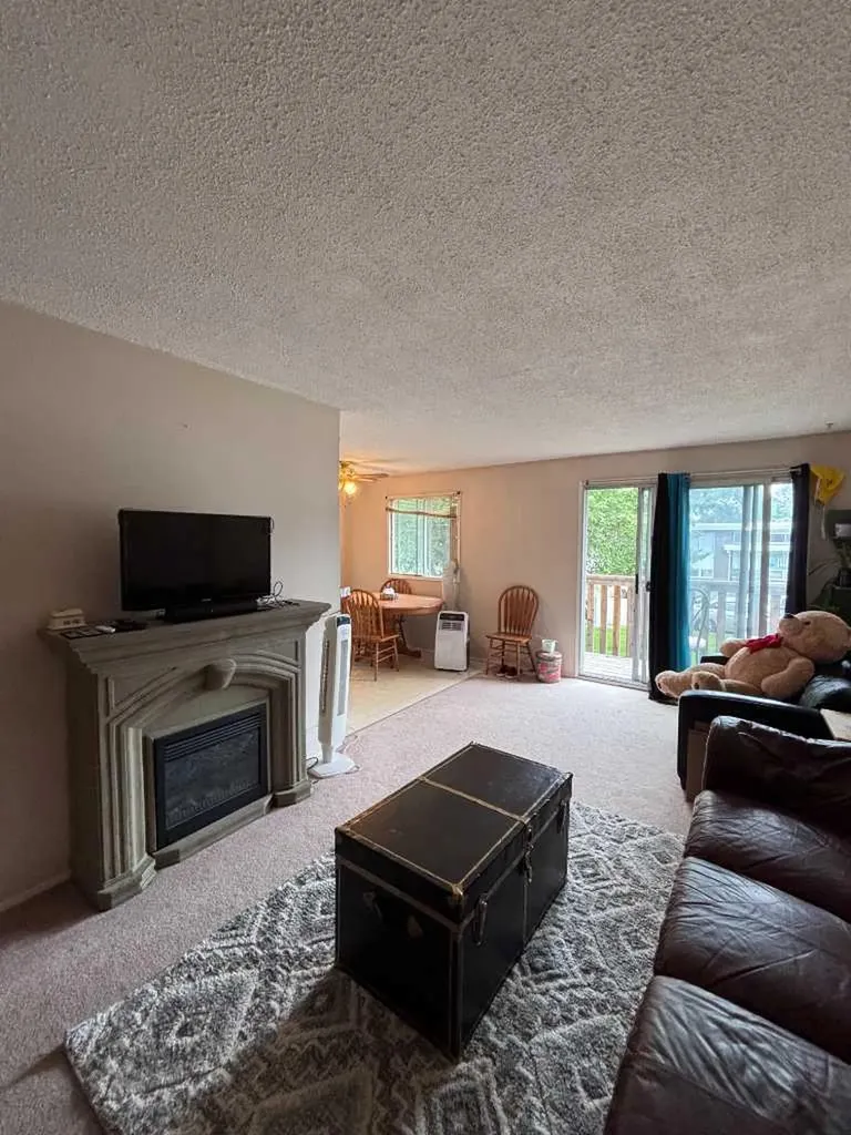 5 Acadia Road W Lethbridge AB T1K 4C1