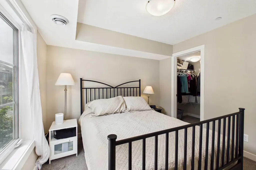 220 Livingston Common NE Calgary AB T3P 1K1