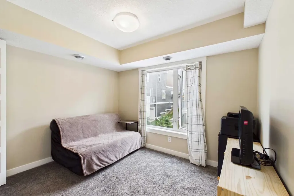 220 Livingston Common NE Calgary AB T3P 1K1