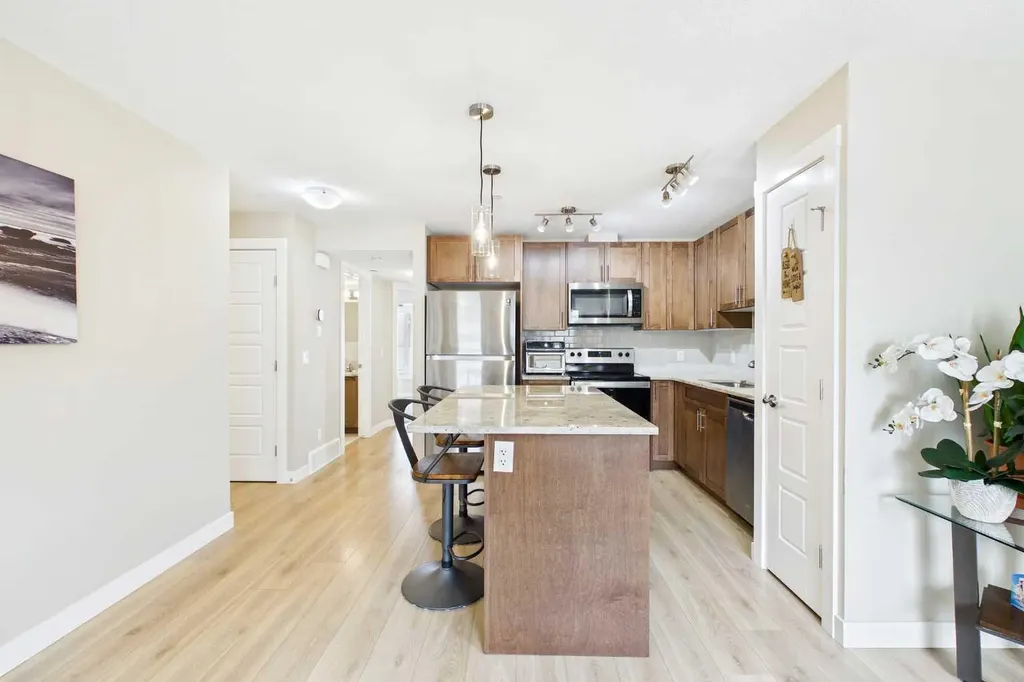 220 Livingston Common NE Calgary AB T3P 1K1