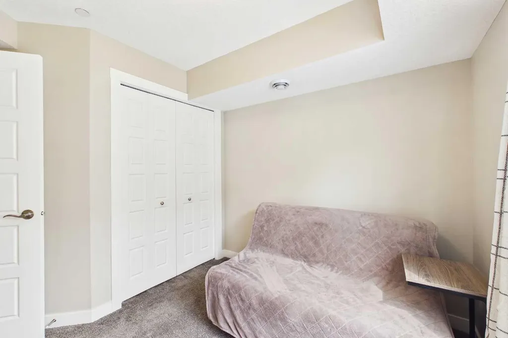 220 Livingston Common NE Calgary AB T3P 1K1