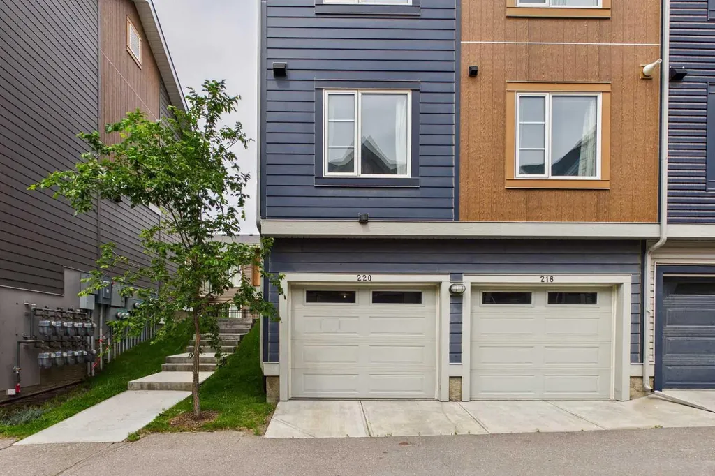 220 Livingston Common NE Calgary AB T3P 1K1