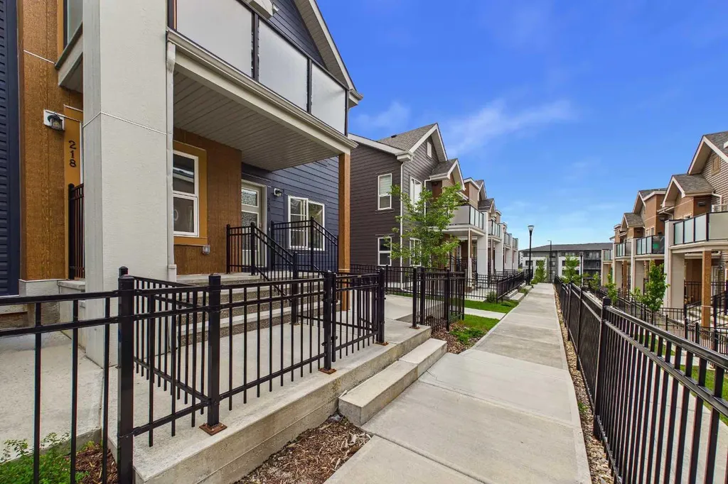 220 Livingston Common NE Calgary AB T3P 1K1
