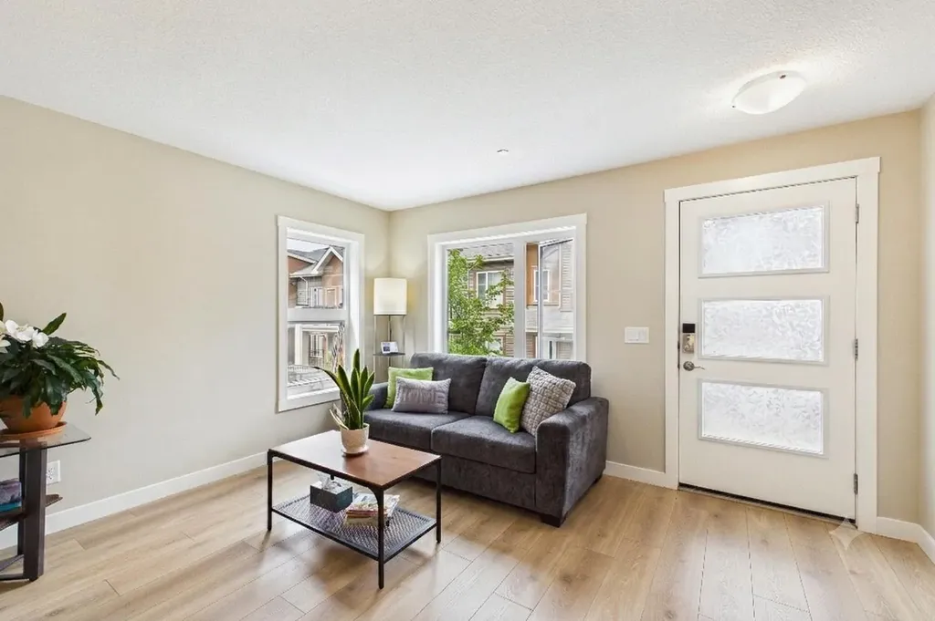 220 Livingston Common NE Calgary AB T3P 1K1