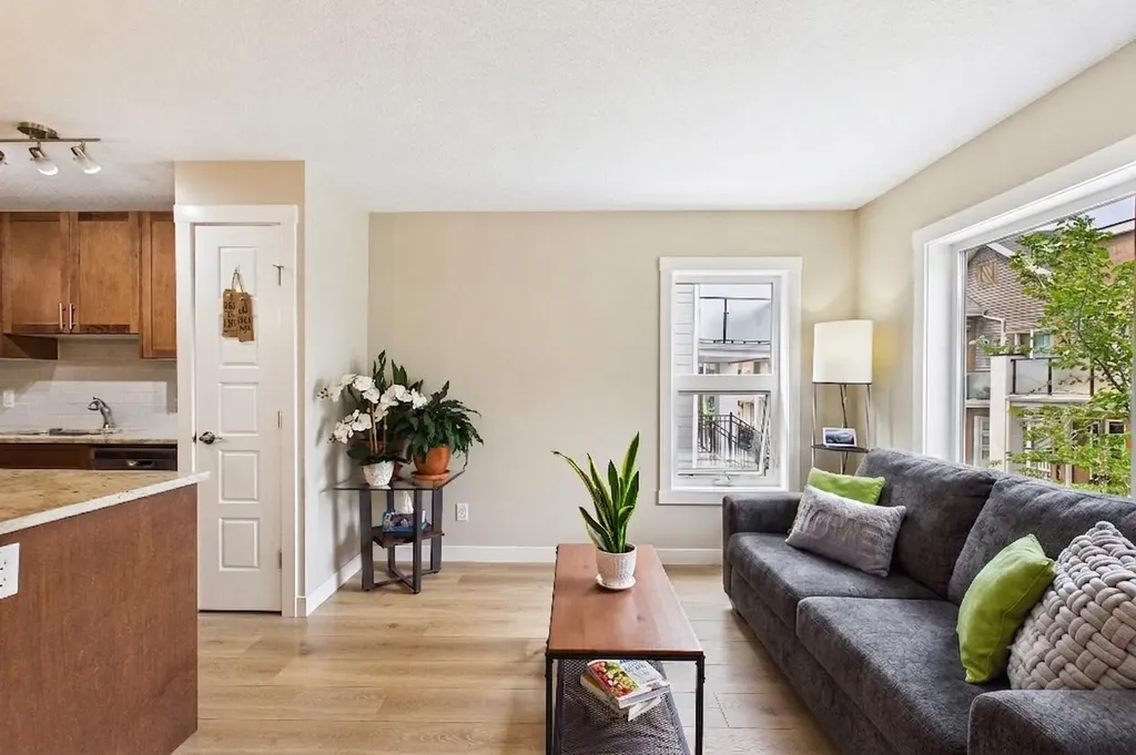 220 Livingston Common NE Calgary AB T3P 1K1