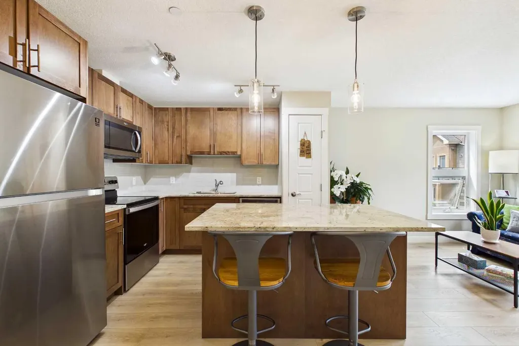 220 Livingston Common NE Calgary AB T3P 1K1