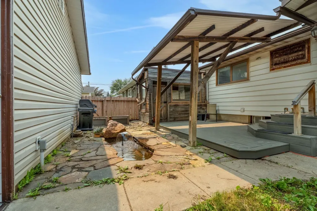 9408 5 Street SE Calgary AB T2J 1K5