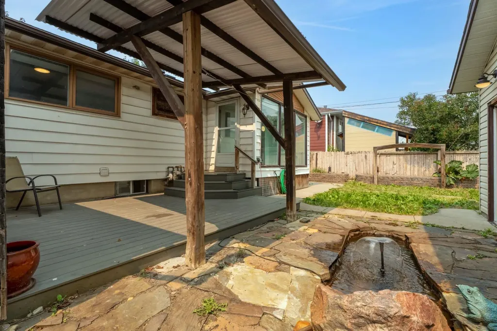 9408 5 Street SE Calgary AB T2J 1K5